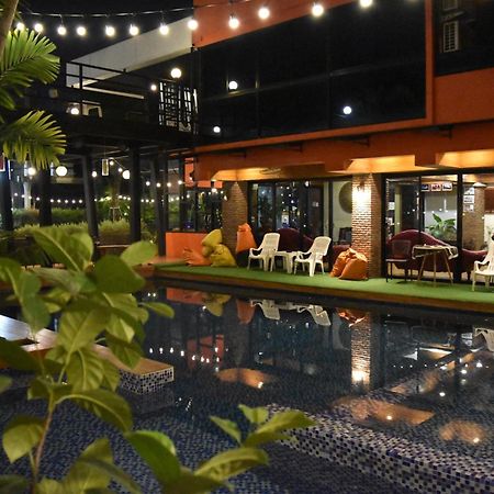 Thongtara House Boutique Srinakarin Hotel Bangkok Exterior photo