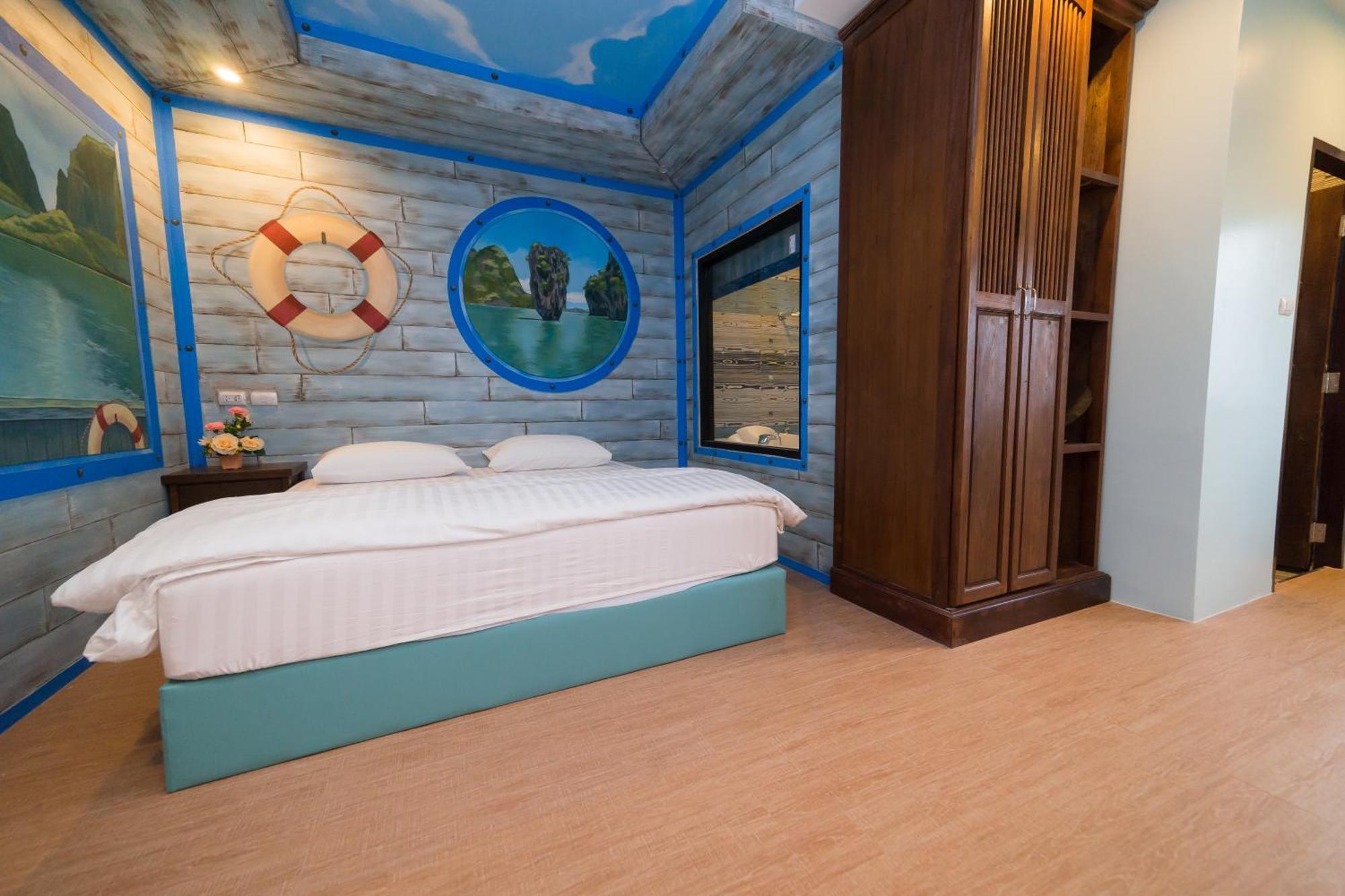 Thongtara House Boutique Srinakarin Hotel Bangkok Room photo