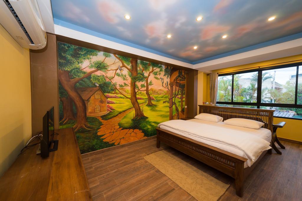 Thongtara House Boutique Srinakarin Hotel Bangkok Room photo